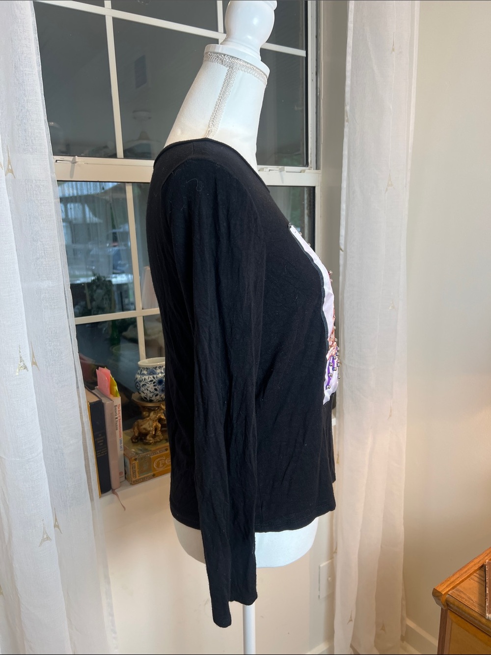 love J Black Top with Multicolor Paris Logo size medium. - Picture 4 of 7